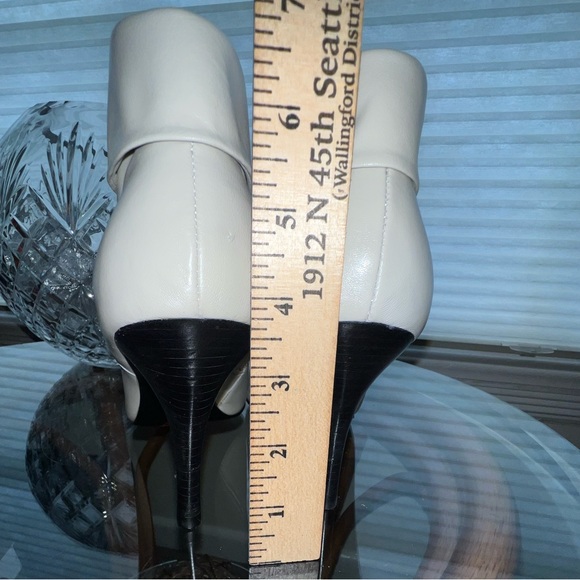 Light cream 3.5” heel ankle booties - Picture 10 of 16